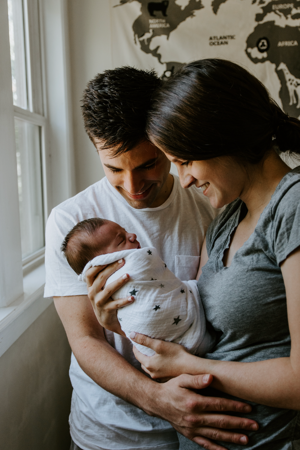 The Ultimate Guide to Swaddling: Why Baby Turtle Snaps(TM) is the Best Choice for Fussy Babies